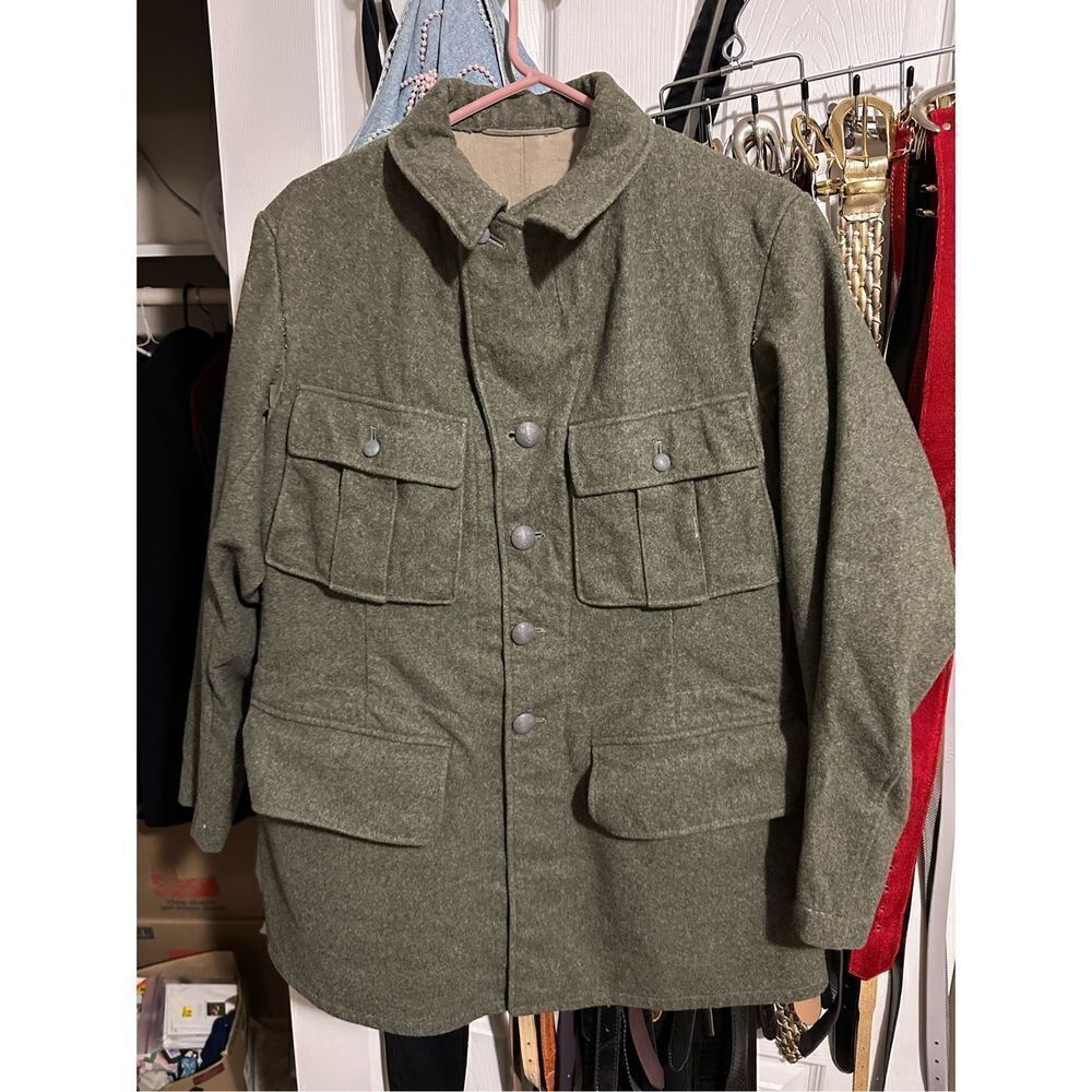 Swedish Royal Navy Jacket P2P 17 inches. Arm Length 26 inches. Length 29 inches